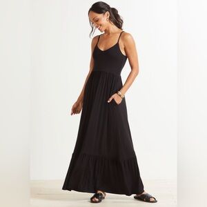 NWT Evereve Eloise maxi dress